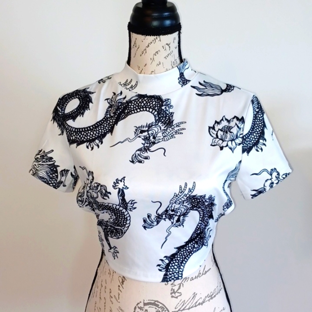 ๐ $10 each or 4/$20 Zaful Backless Crop Top - Picture 1 of 5